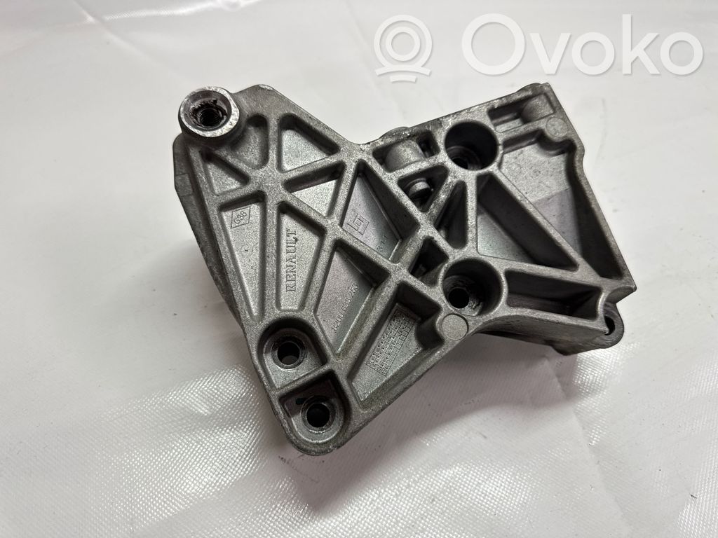 Engine mounting bracket   8200633253