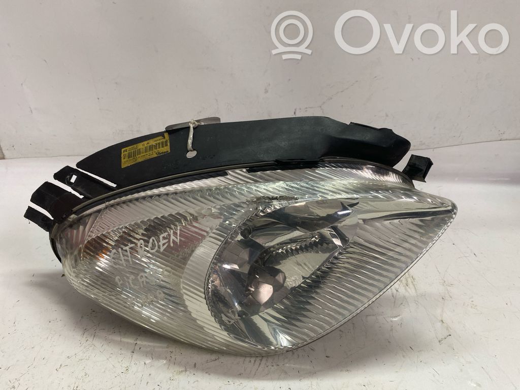 Citroen Xsara Picasso Lampa przednia 