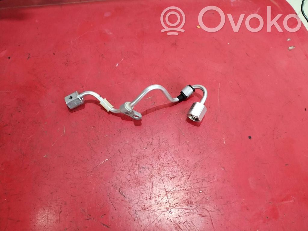 Mazda 2 Degvielas iesmidzināšanas caurule (-es) 
