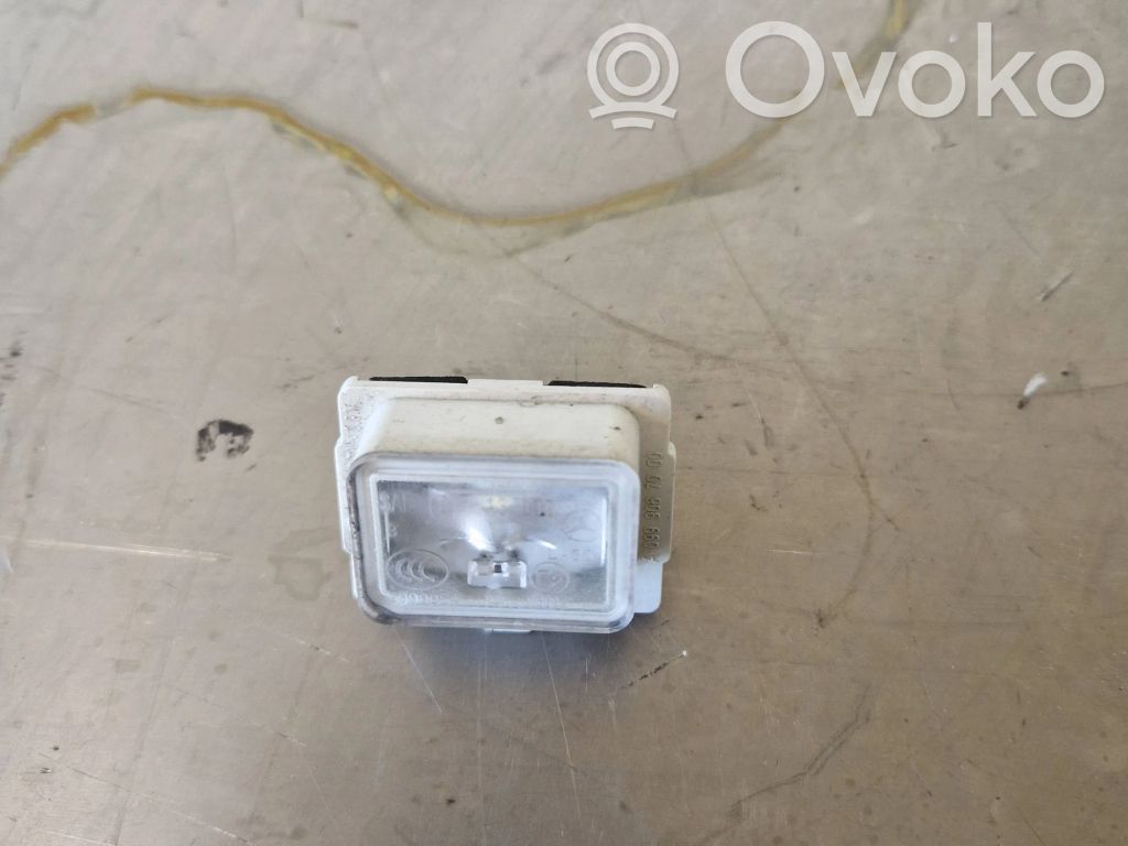 Mercedes-Benz C W205 Lampa oświetlenia tylnej tablicy rejestracyjnej 