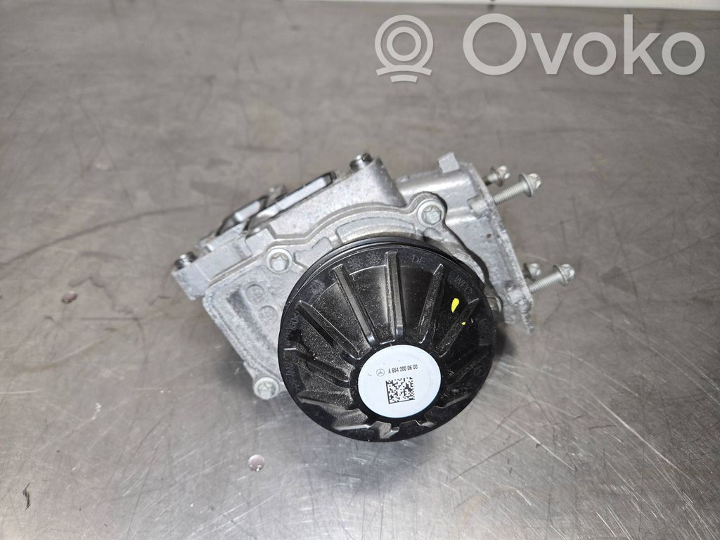 Mercedes-Benz E W214 Bomba de agua 