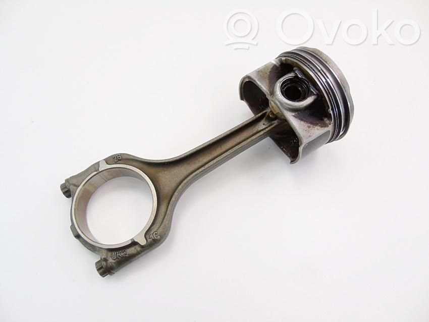 Volkswagen Golf VII Piston cu bielă 
