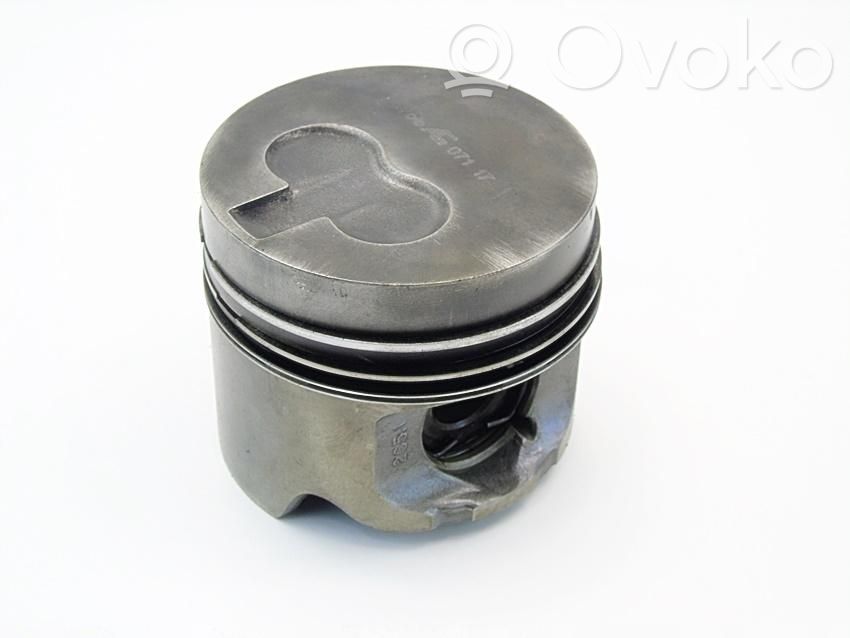 Piston   2651