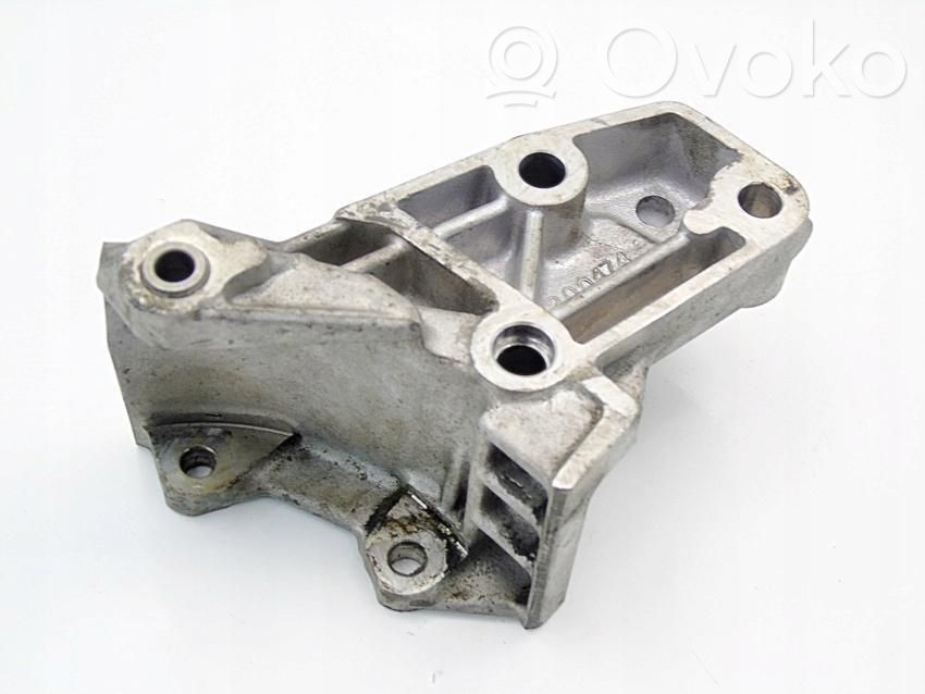 Engine mounting bracket   200474