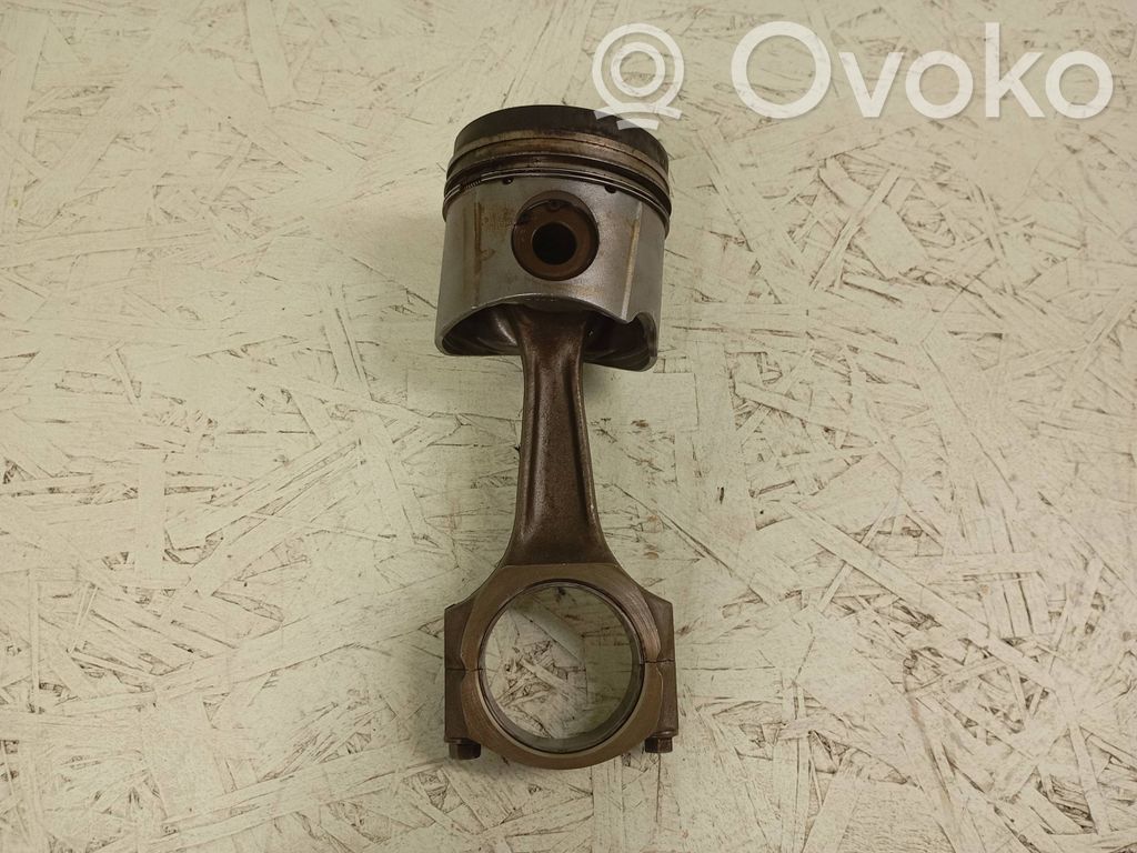 Land Rover Discovery Piston with connecting rod 