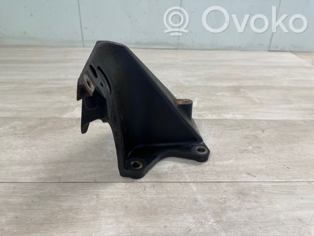 Engine mounting bracket   6H436037AB,27C071SG42,D36LA