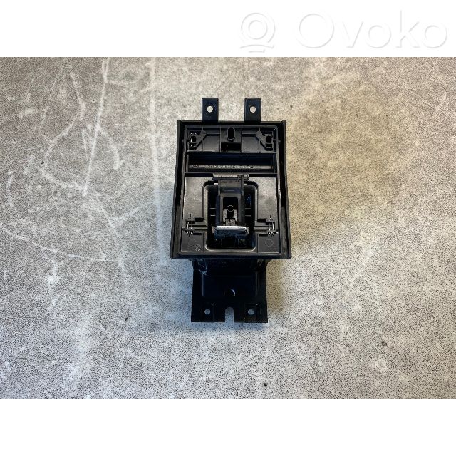Jaguar XF X250 Cup holder 