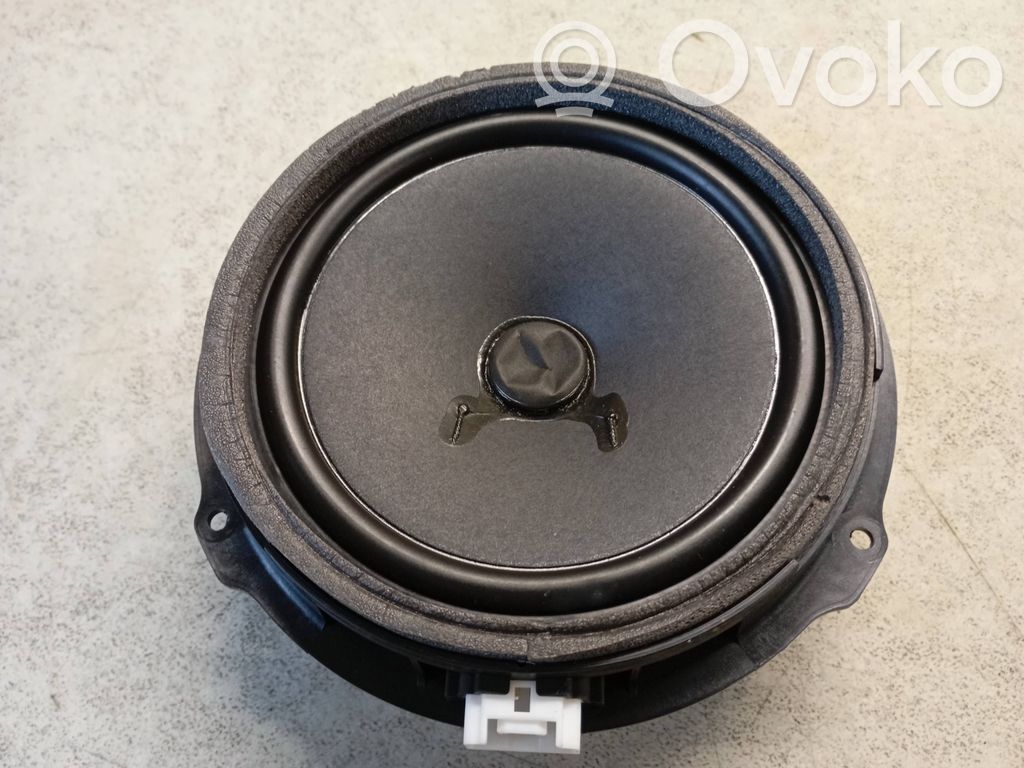 Jaguar XF X250 Front door speaker 