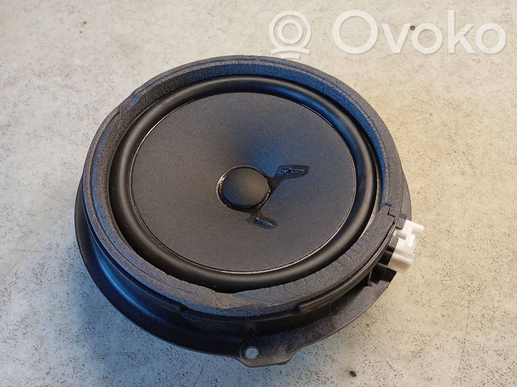 Jaguar XF X250 Rear door speaker 