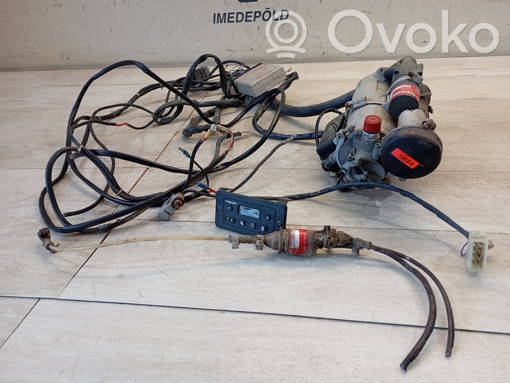 Toyota Land Cruiser (FJ80) Auxiliary pre-heater (Webasto) 
