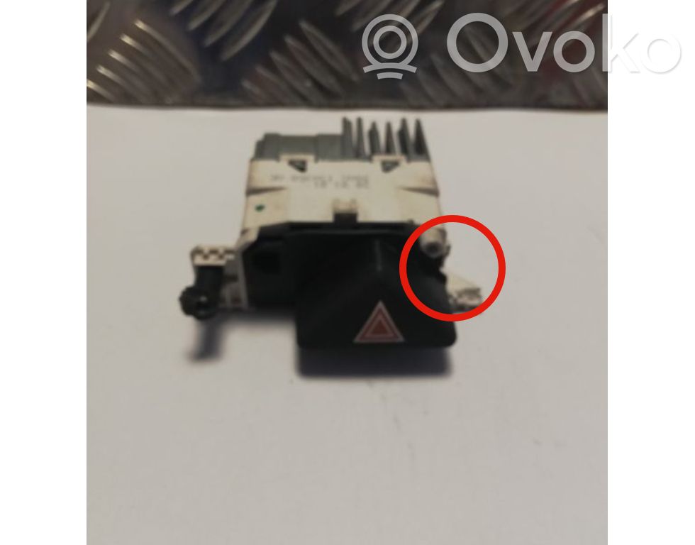Ford Focus Hazard light switch 