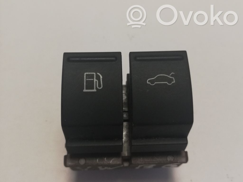 Volkswagen PASSAT B6 Fuel tank opening switch 
