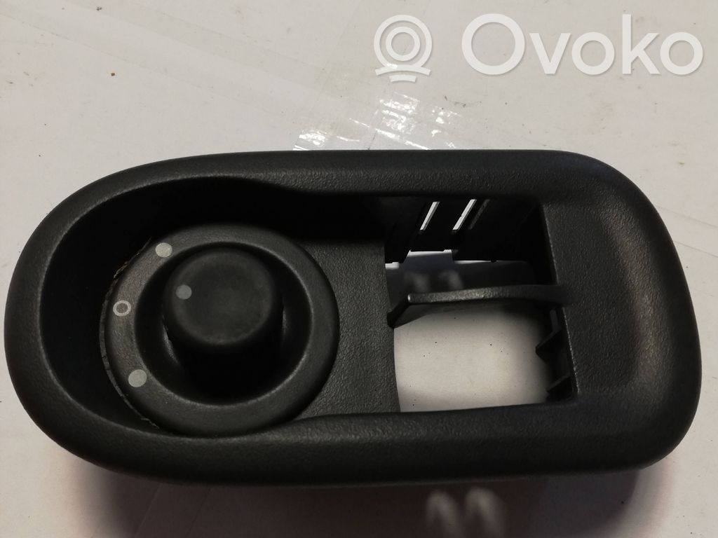 Renault Master III Electric window control switch 