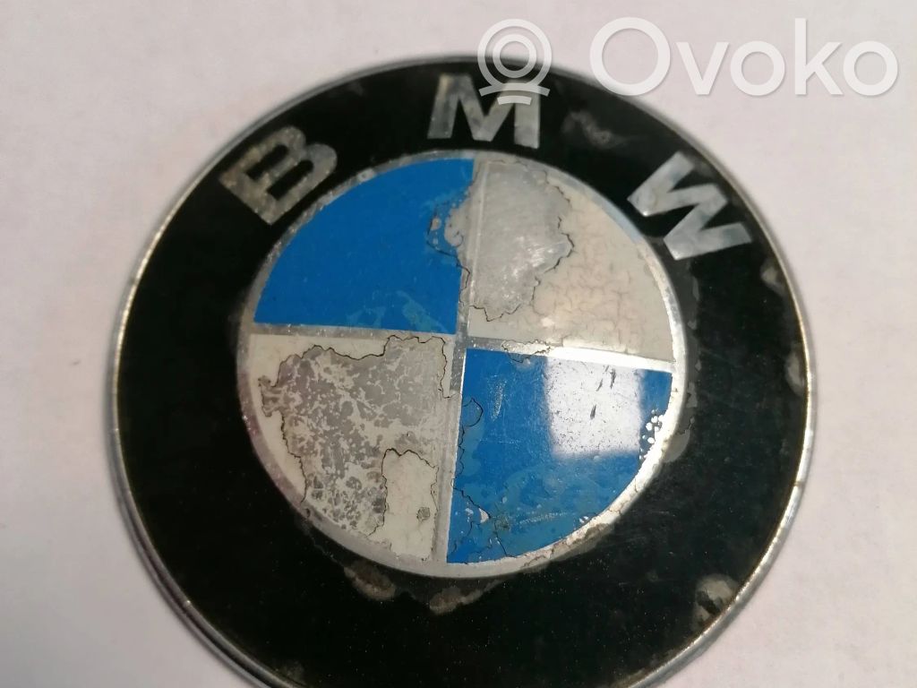 BMW 3 E90 E91 Ražotāja emblēma 