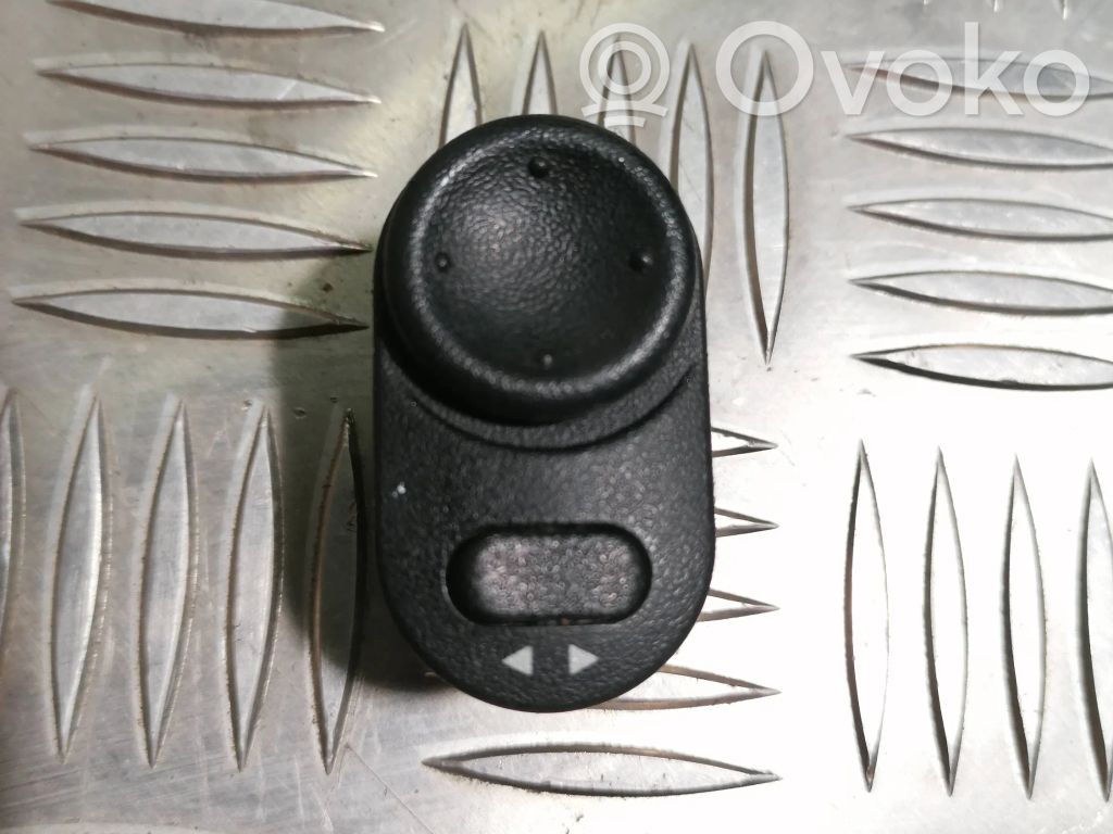Opel Astra J Wing mirror switch 