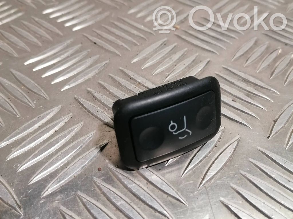 Mercedes-Benz C W204 Przełącznik / Przycisk otwierania klapy bagażnika 