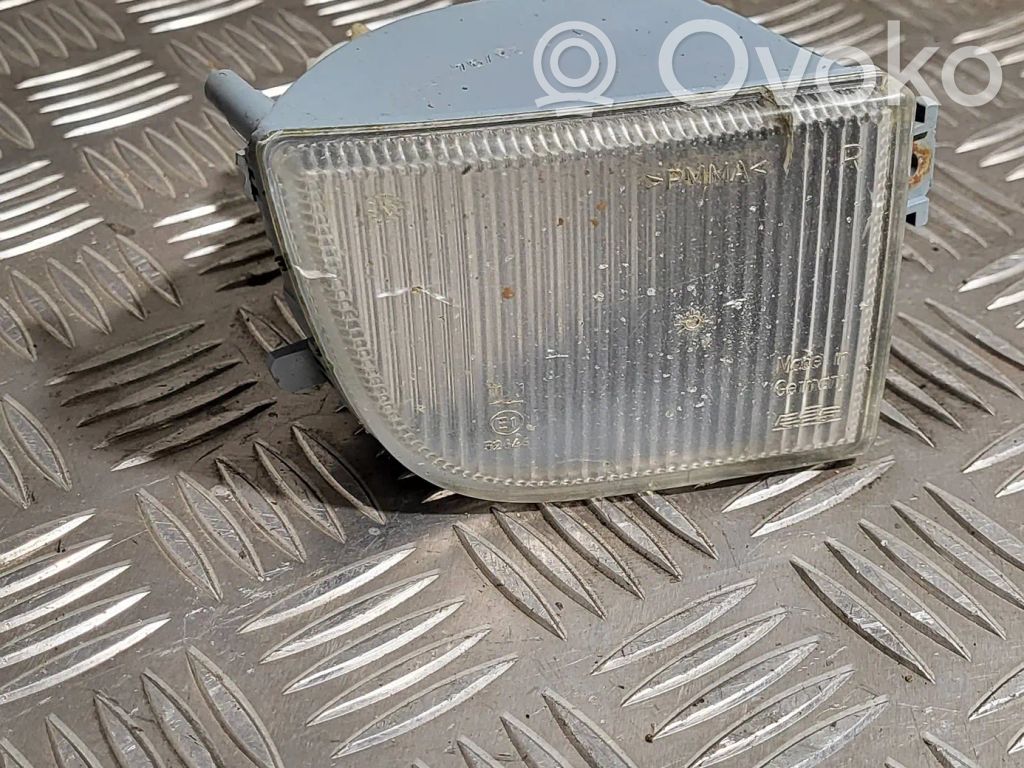 Volkswagen PASSAT B4 Front indicator light 