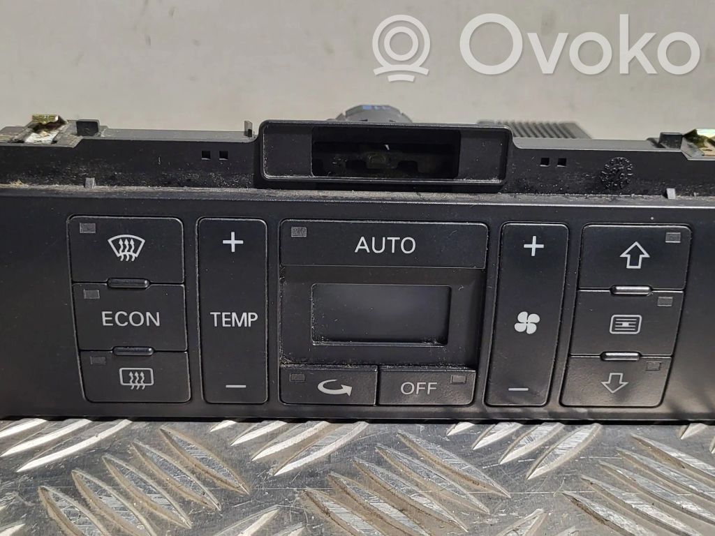 Audi A4 S4 B6 8E 8H Climate control unit 