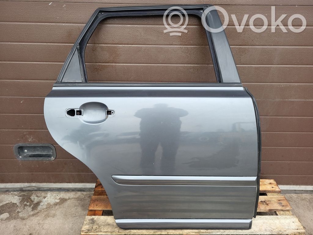 Volvo V50 Aizmugurējās durvis 