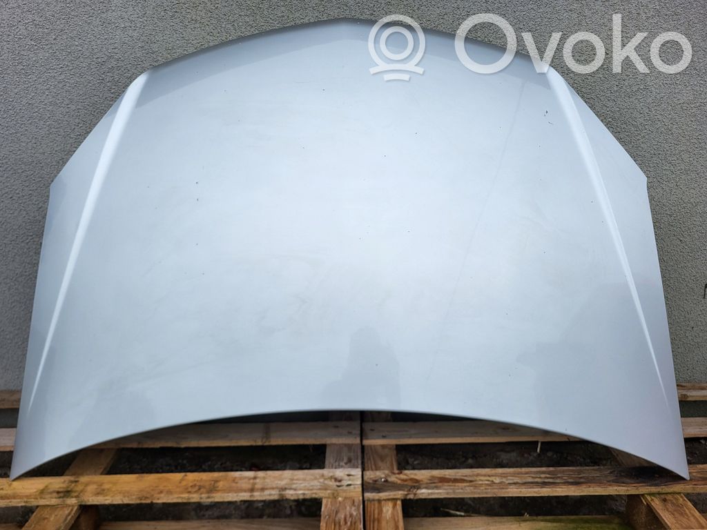 Opel Astra H Капот двигателя 