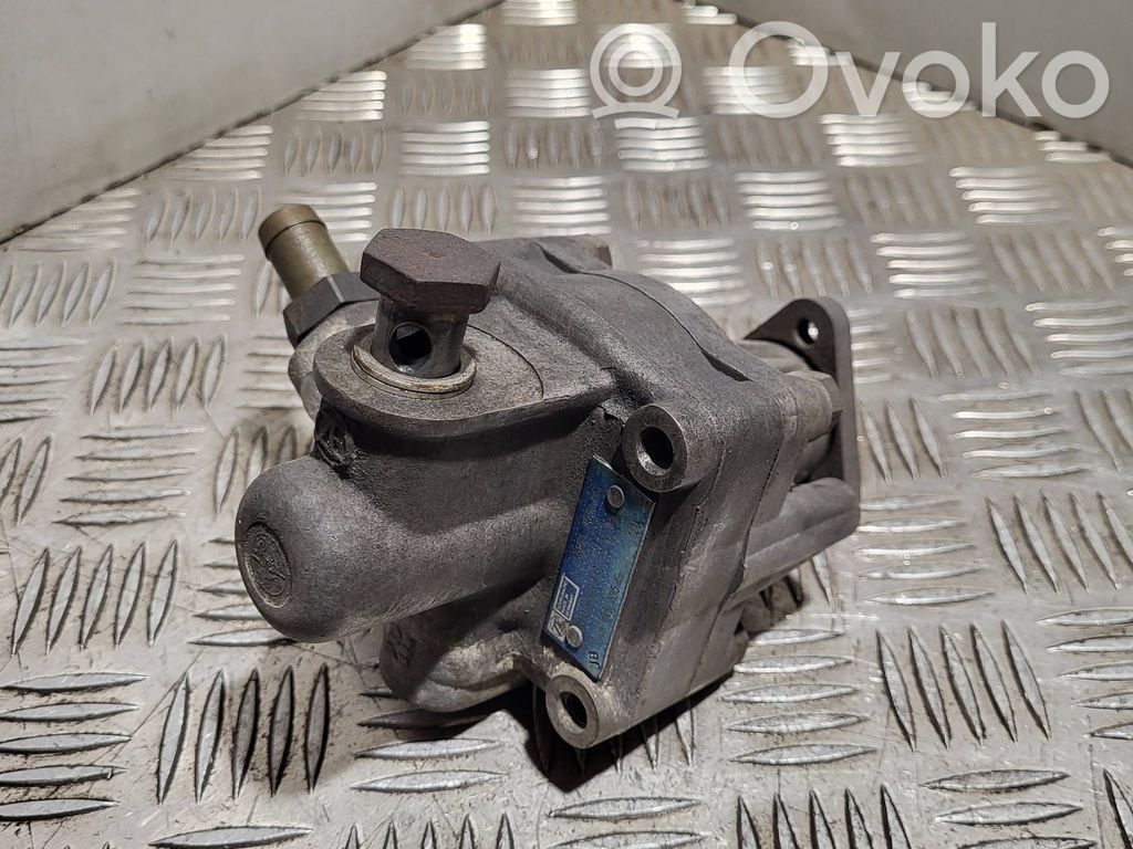 Audi A6 S6 C4 4A Power steering pump 