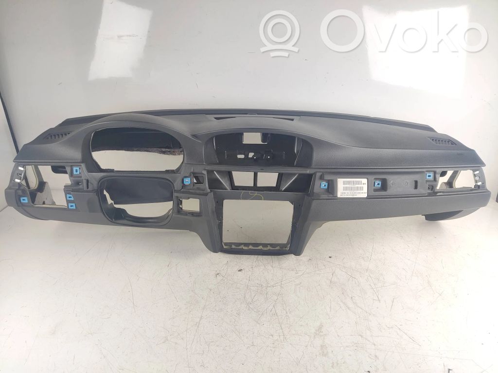 BMW 3 E90 E91 Dashboard 