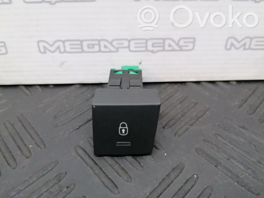 Central locking switch button   96661783ZE