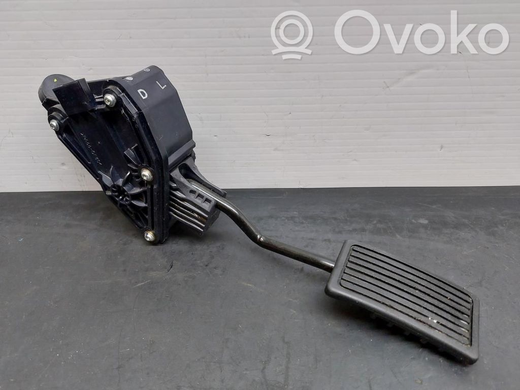 Honda CR-V Accelerator throttle pedal 