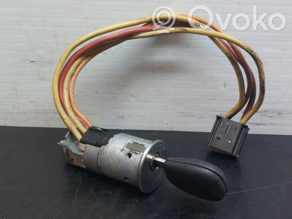 Renault Megane I Moottorin start-stop-painike/kytkin 