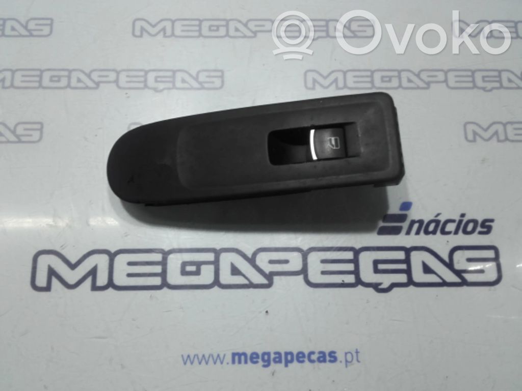 Interrupteur commade lève-vitre   5K0867256