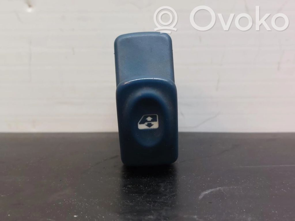 Renault Twingo I Przyciski szyb 