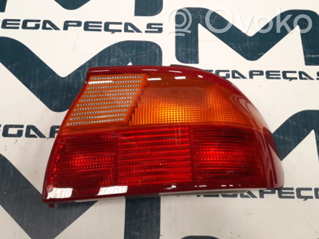 Ford Mondeo MK I Takaluukun takavalot 