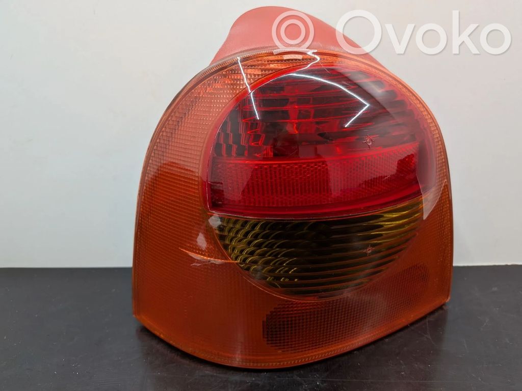 Renault Twingo I Takaluukun takavalot 