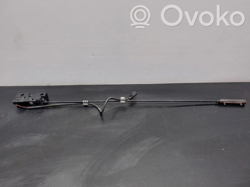 Engine bonnet/hood lock/latch loop/hook   7C0823509