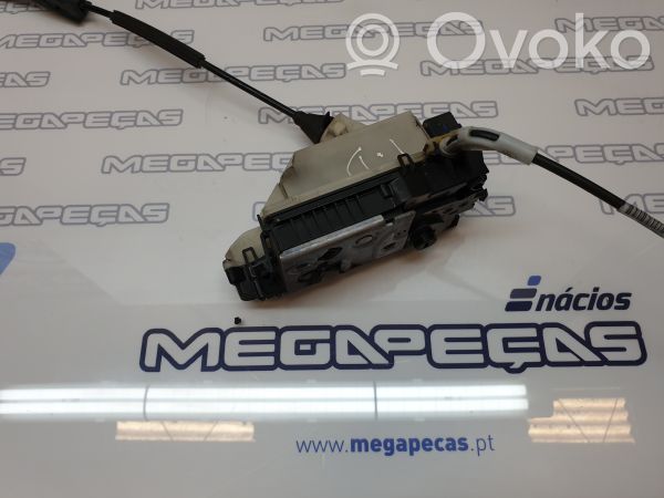 Peugeot 208 I Cerradura de puerta trasera
