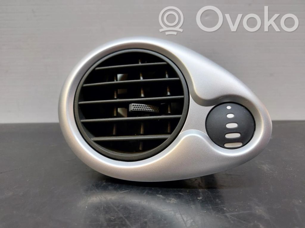 Renault Clio III Kühlergrill 