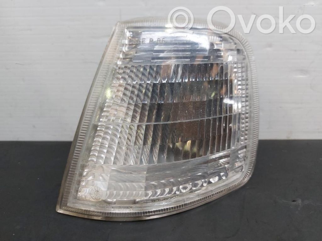 Peugeot 405 Front bumper turn signal 