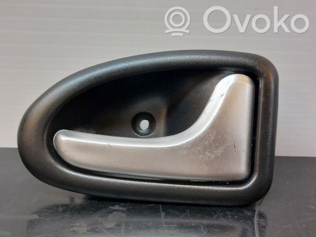 Renault Clio II Etuoven ulkokahvan kehys 