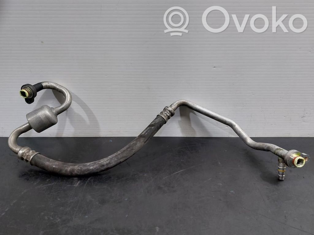 Volvo V40 Ilmastointilaitteen putki (A/C) 