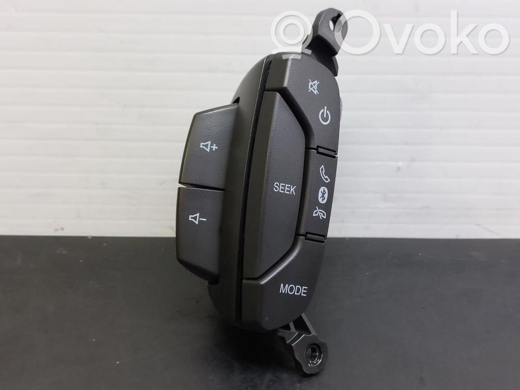 Chevrolet Captiva Steering wheel buttons/switches 