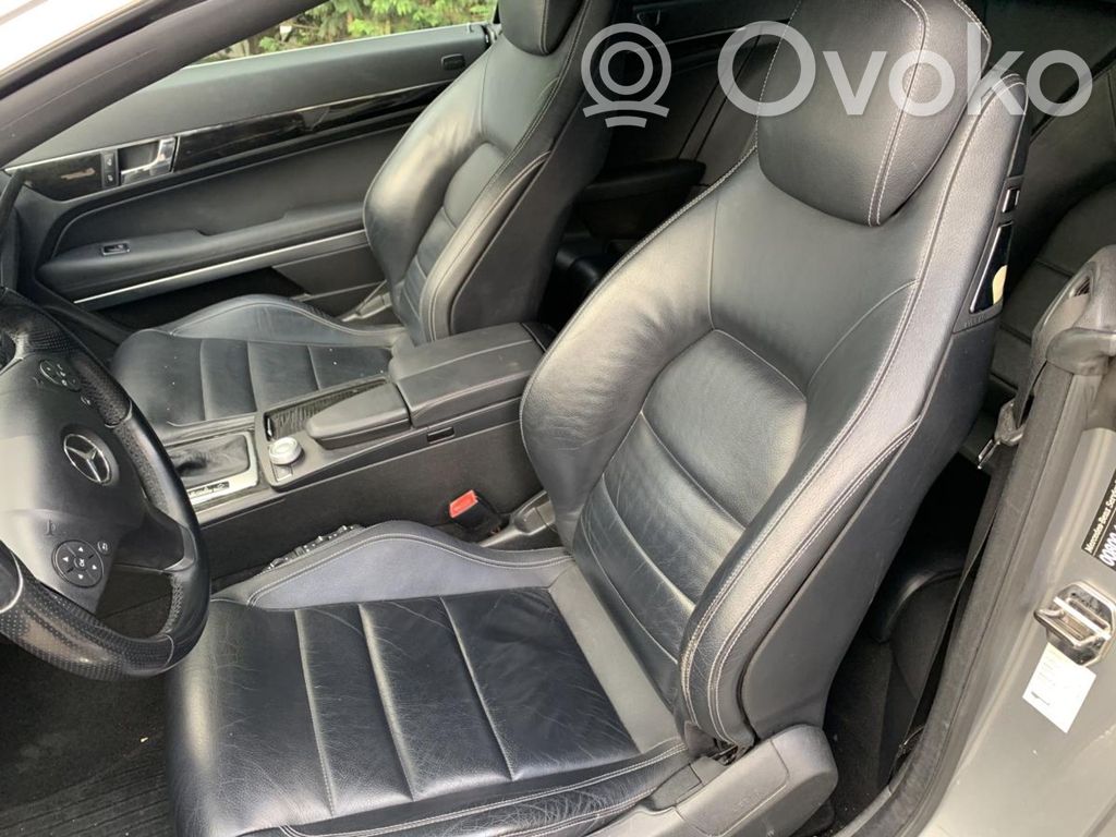 Mercedes-Benz E C207 W207 Fotele / Kanapa / Komplet 
