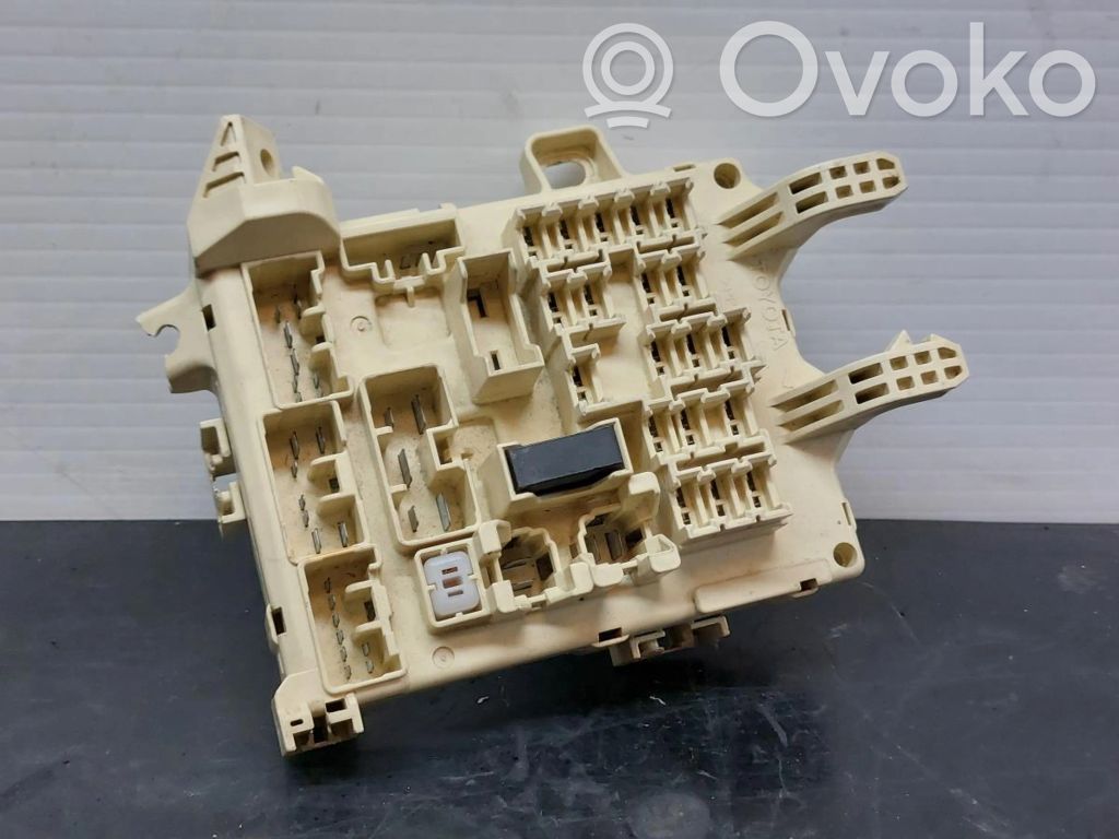 Toyota Corolla E110 SAM control unit 