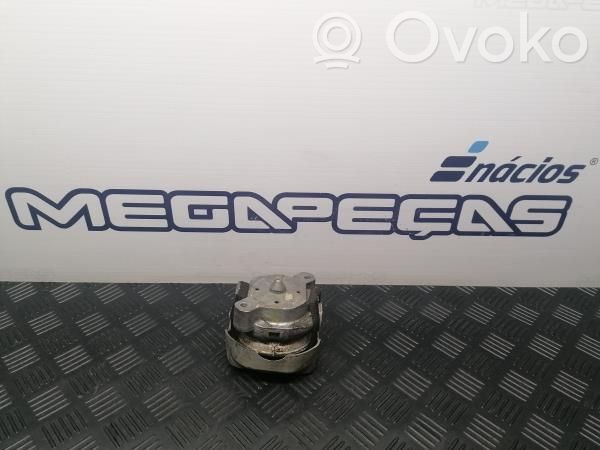 Engine mount bracket   4E0199381B