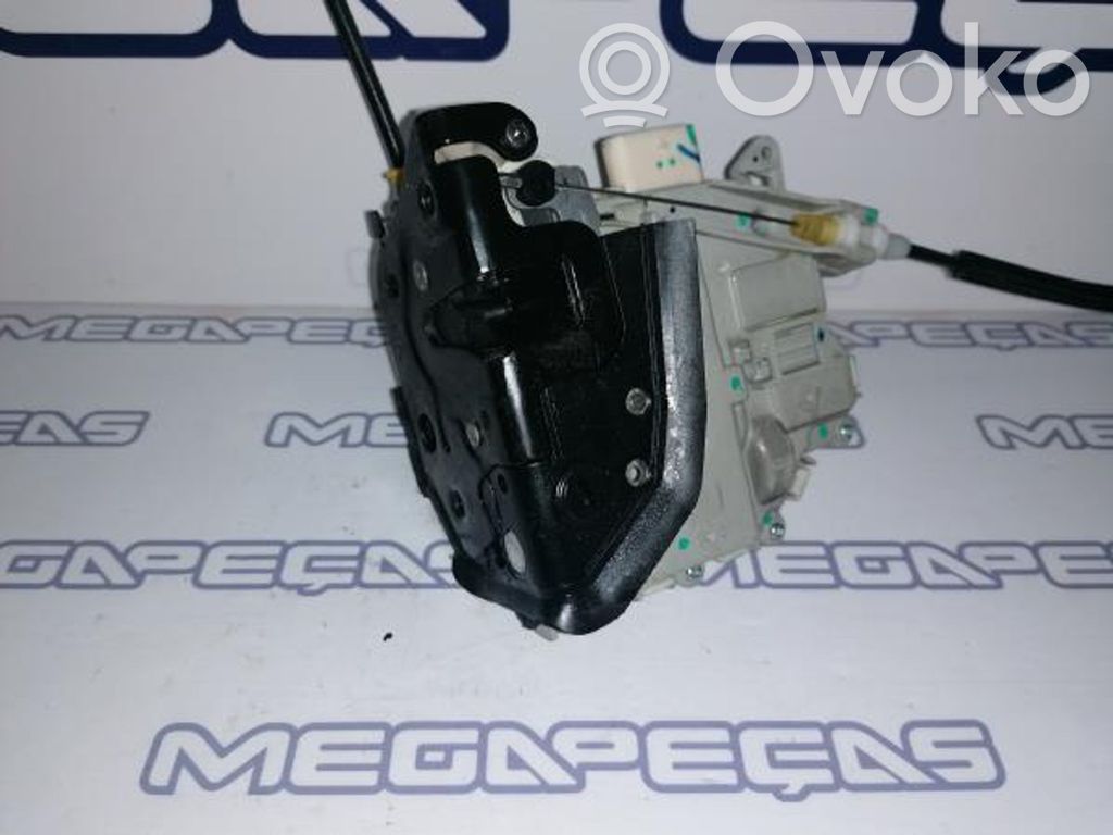 Serrure de porte arrière   8K0839016C