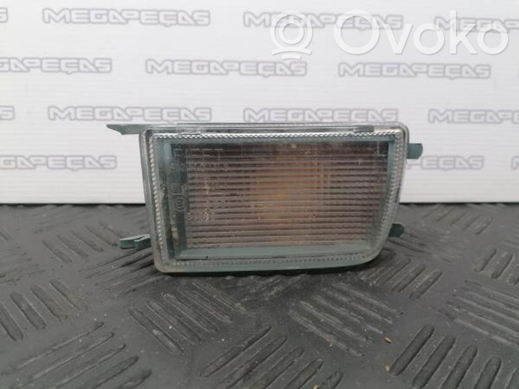 Volkswagen Golf III Front bumper turn signal 