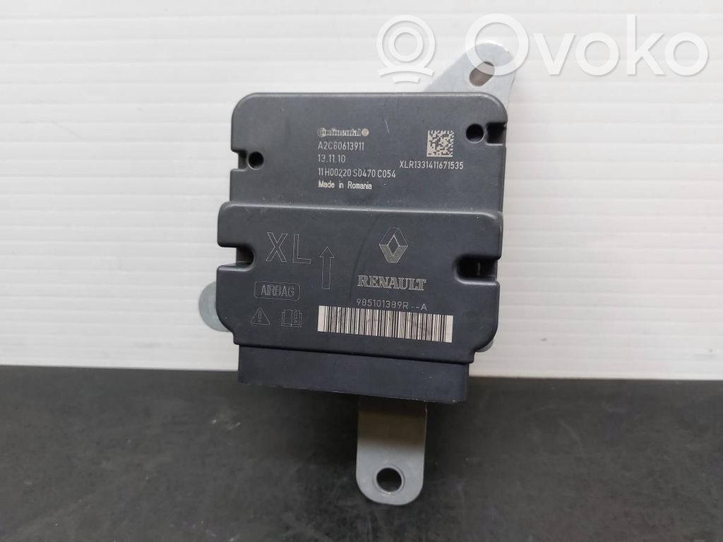 Renault Clio IV Airbag control unit/module 