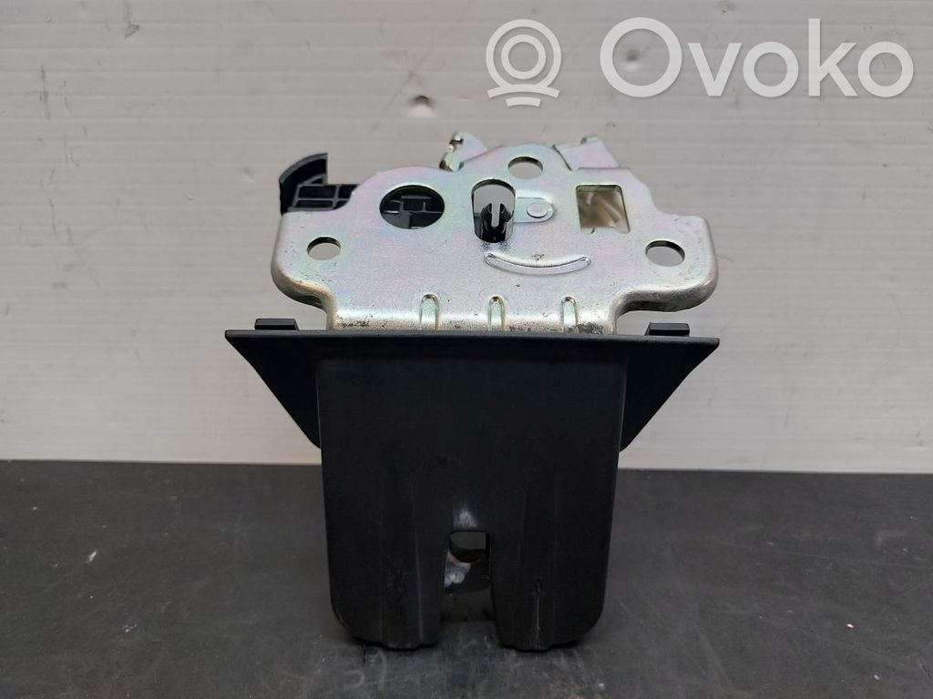 Serrure de hayon   8R0827505