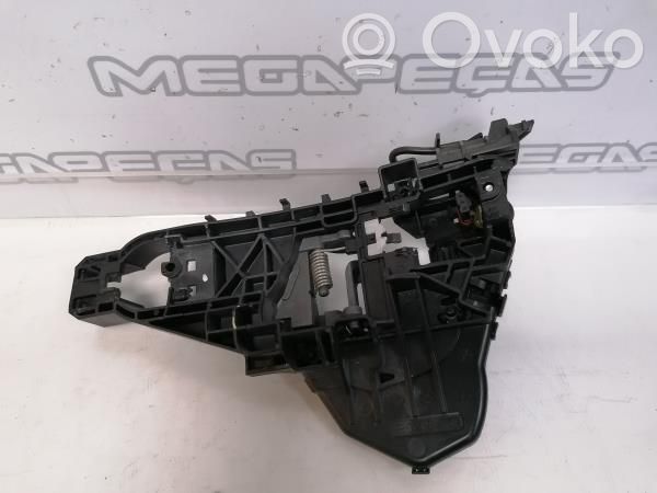 Mercedes-Benz B W245 Obudowa klamki wewnętrznej drzwi przednich 
