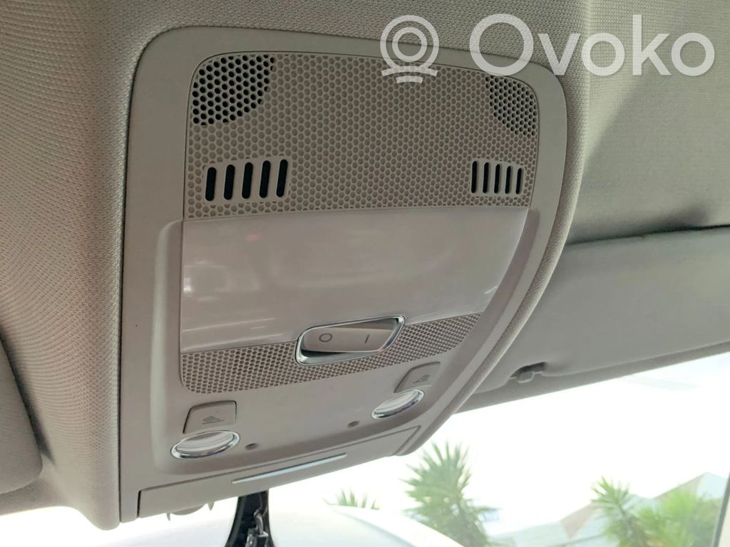 Panel oświetlenia wnętrza kabiny   8T0947135B