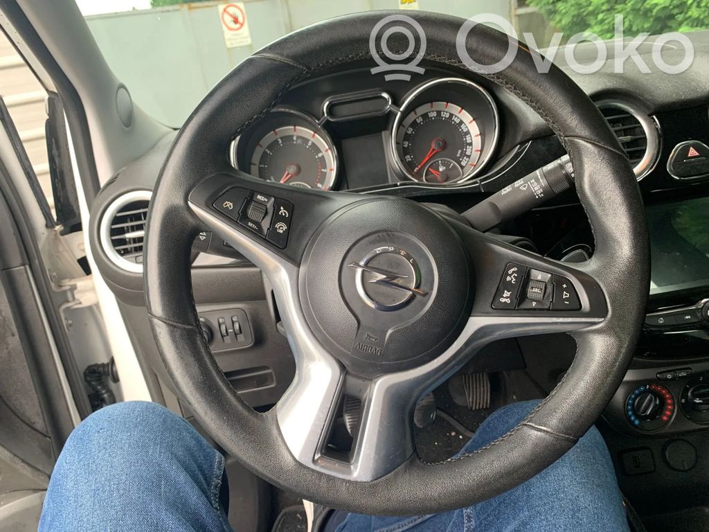 Opel Adam Ohjauspyörä 
